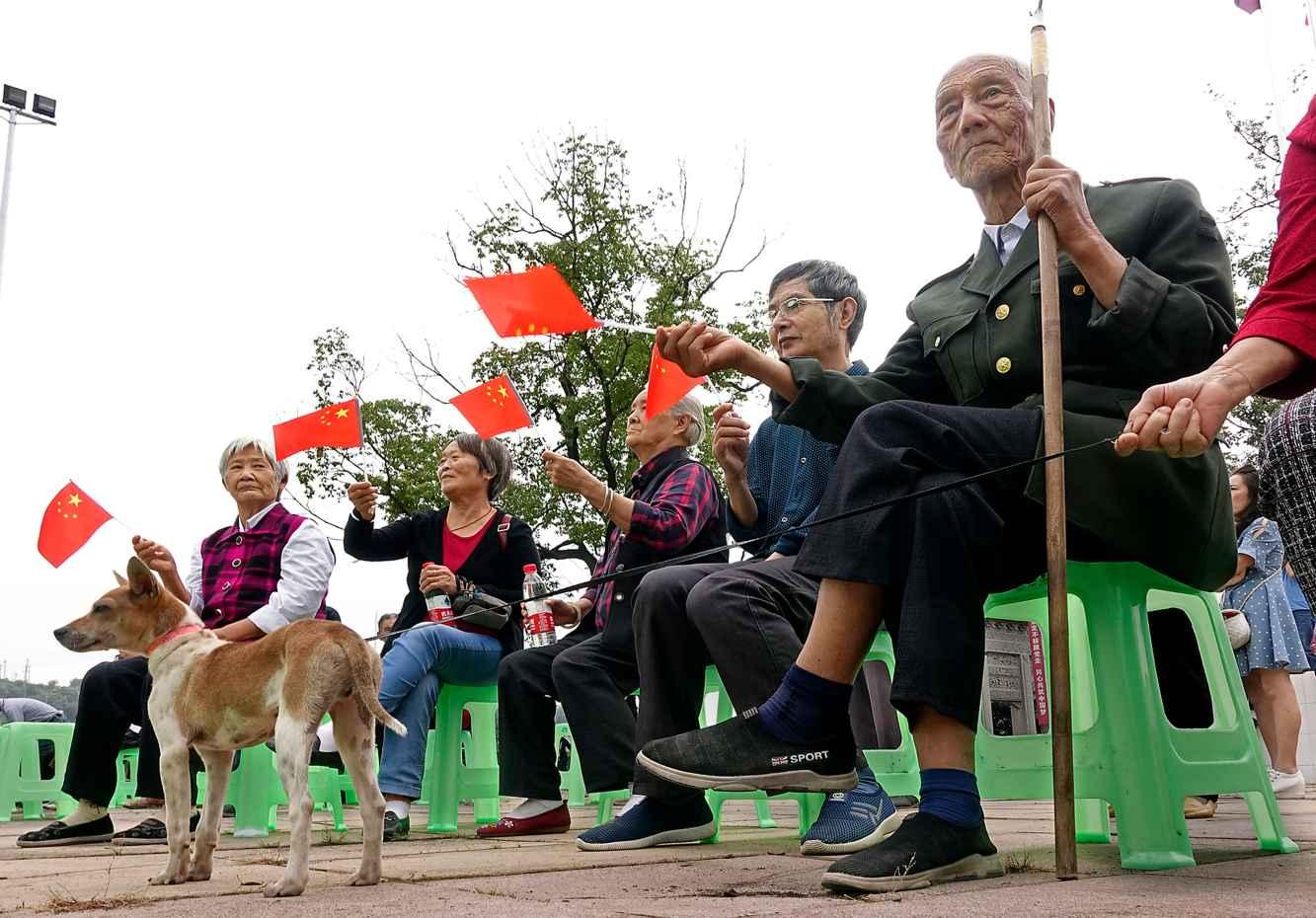 海瑞一篇上疏痛骂嘉靖帝,嘉靖帝差点被气死,却至死也没杀他?