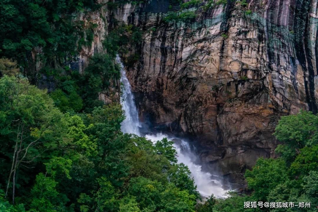 两会头条｜让绿色成为高质量发展最靓丽底色